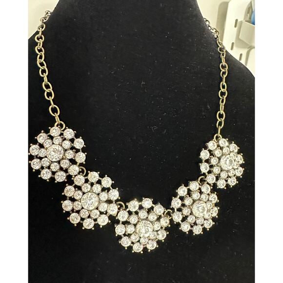 Ashley Statement Necklace - Perfect for Holidays and Special Occasions - Picture 4 of 6